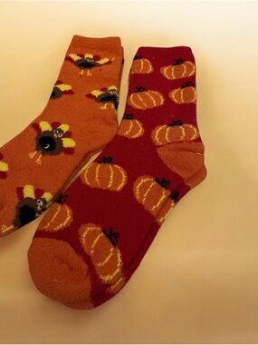 Cozy Fall Crew Socks - Orange & Red Pumpkin/Turkey Pair